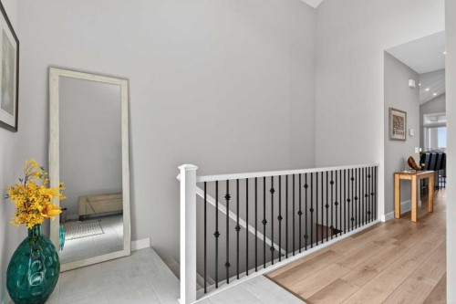 206 Crestridge Common Sw, Calgary, AB - Indoor Photo Showing Other Room