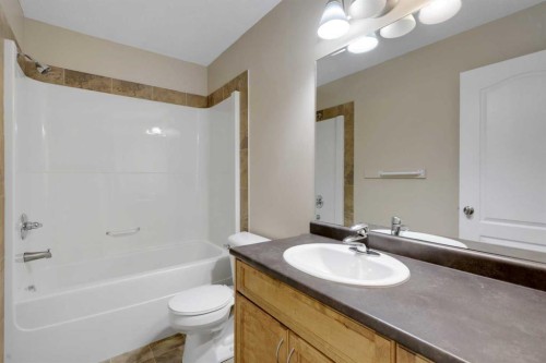 1224-2370 Bayside Road Sw, Airdrie, AB - Indoor Photo Showing Bathroom