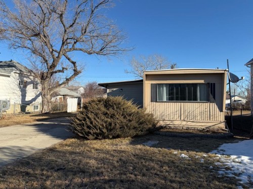 234 9 Street, Beiseker, AB - Outdoor