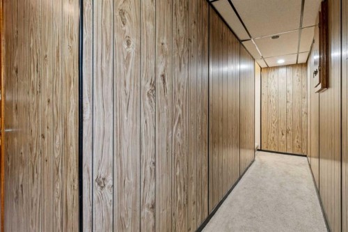 233 27 Avenue Ne, Calgary, AB - Indoor Photo Showing Other Room