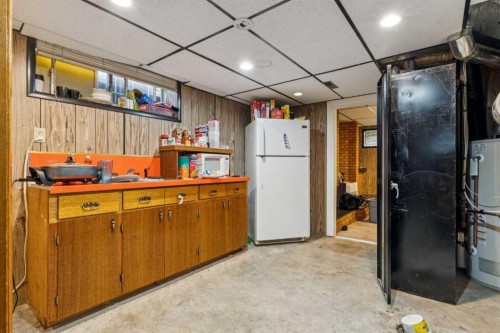 233 27 Avenue Ne, Calgary, AB - Indoor