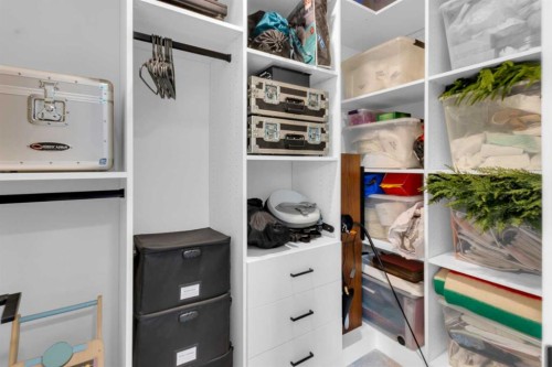 606 9 Avenue Ne, Calgary, AB - Indoor