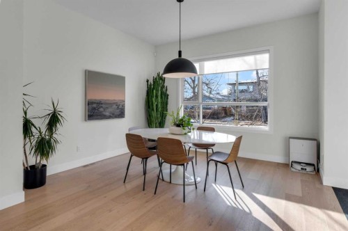 606 9 Avenue Ne, Calgary, AB - Indoor Photo Showing Dining Room