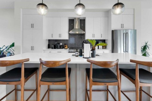 606 9 Avenue Ne, Calgary, AB - Indoor