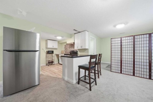 80 Taradale Drive South, Calgary, AB - Indoor Photo Showing Kitchen