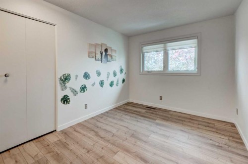 17 Millrise Lane Sw, Calgary, AB - Indoor Photo Showing Other Room