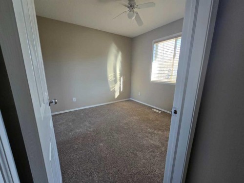 95 Cambridge Glen Drive, Strathmore, AB - Indoor Photo Showing Other Room
