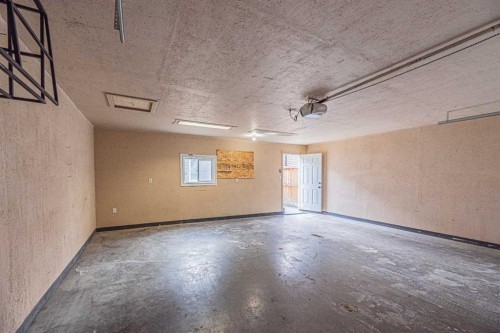 427 Saddlebrook Way Ne, Calgary, AB - Indoor