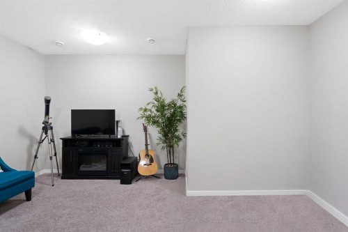 1529 Legacy Circle Se, Calgary, AB - Indoor Photo Showing Other Room