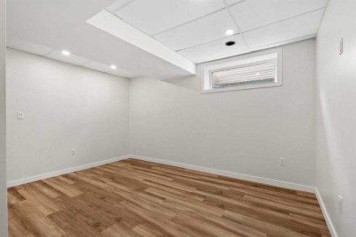 24 Destination Place, Olds, AB - Indoor Photo Showing Other Room