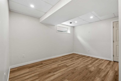 24 Destination Place, Olds, AB - Indoor Photo Showing Other Room