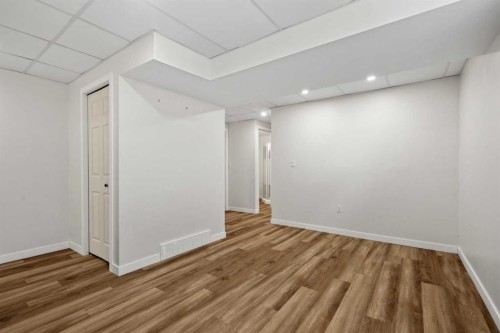 24 Destination Place, Olds, AB - Indoor Photo Showing Other Room