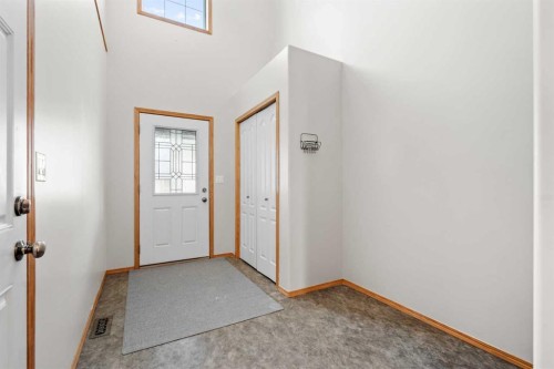 24 Destination Place, Olds, AB - Indoor Photo Showing Other Room