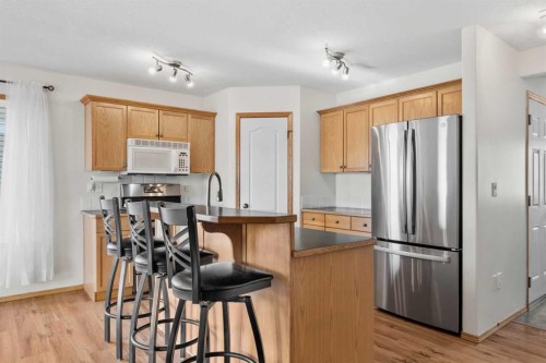 24 Destination Place, Olds, AB - Indoor Photo Showing Kitchen