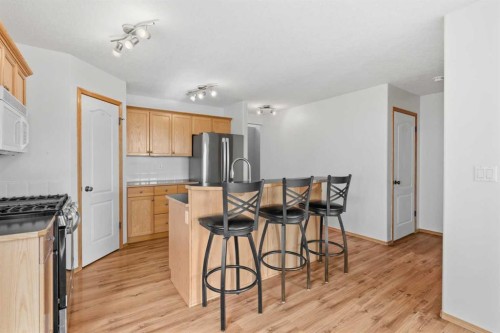 24 Destination Place, Olds, AB - Indoor Photo Showing Kitchen