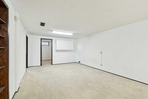 248 Huntcroft Road Ne, Calgary, AB - Indoor Photo Showing Other Room
