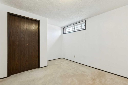 248 Huntcroft Road Ne, Calgary, AB - Indoor Photo Showing Other Room