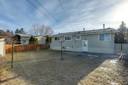 248 Huntcroft Road Ne, Calgary, AB - Outdoor