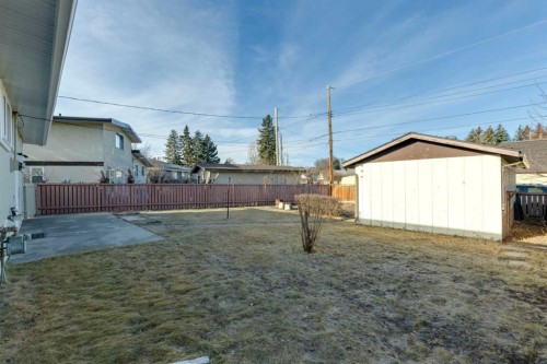 248 Huntcroft Road Ne, Calgary, AB - Outdoor