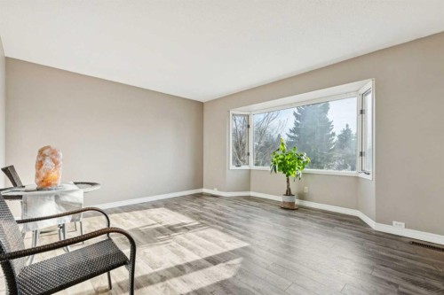 248 Huntcroft Road Ne, Calgary, AB - Indoor Photo Showing Other Room