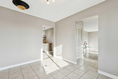 248 Huntcroft Road Ne, Calgary, AB - Indoor Photo Showing Other Room