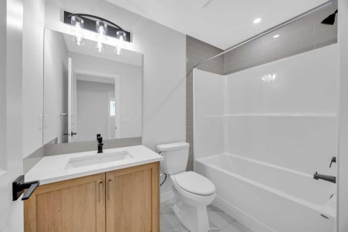 26 Versant Path Sw, Calgary, AB - Indoor Photo Showing Bathroom