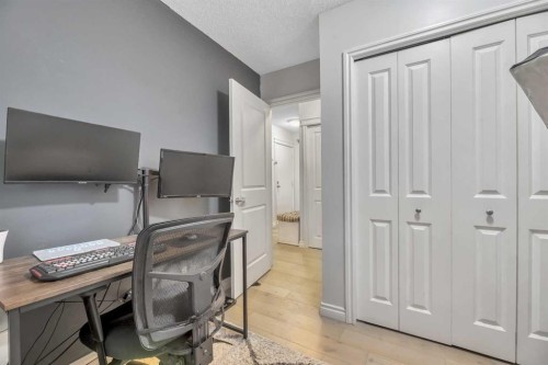 103-222 5 Avenue Ne, Calgary, AB - Indoor