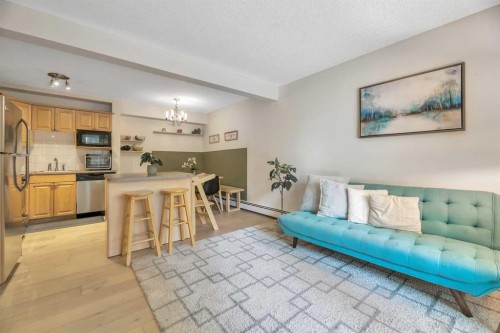 103-222 5 Avenue Ne, Calgary, AB - Indoor Photo Showing Kitchen