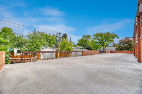 103-222 5 Avenue Ne, Calgary, AB - Outdoor