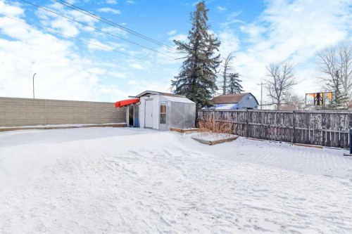 48 Bernard Way Nw, Calgary, AB - Outdoor