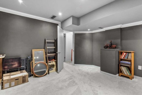 1399 Berkley Drive Nw, Calgary, AB - Indoor