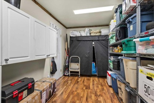 1399 Berkley Drive Nw, Calgary, AB - Indoor