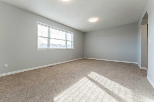 10 Everglen Crescent Sw, Calgary, AB - Indoor Photo Showing Other Room
