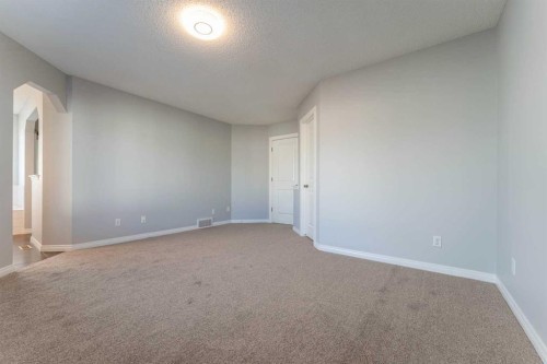 10 Everglen Crescent Sw, Calgary, AB - Indoor Photo Showing Other Room