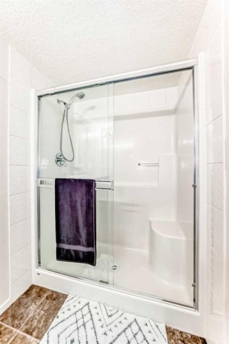 2324-81 Legacy Boulevard Se, Calgary, AB - Indoor Photo Showing Bathroom