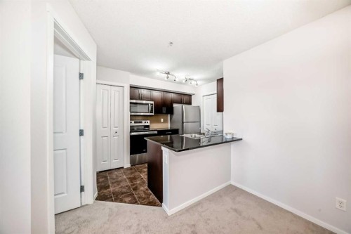 2324-81 Legacy Boulevard Se, Calgary, AB - Indoor Photo Showing Kitchen