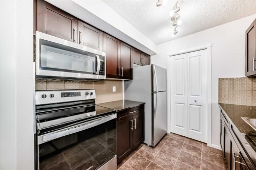 2324-81 Legacy Boulevard Se, Calgary, AB - Indoor Photo Showing Kitchen