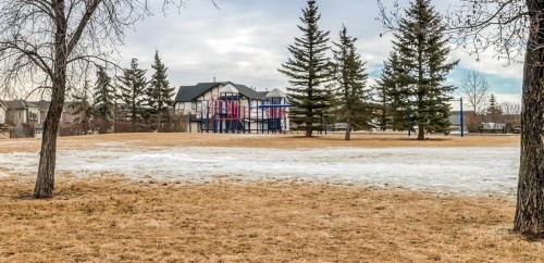 997 New Brighton Gardens Se, Calgary, AB - Outdoor