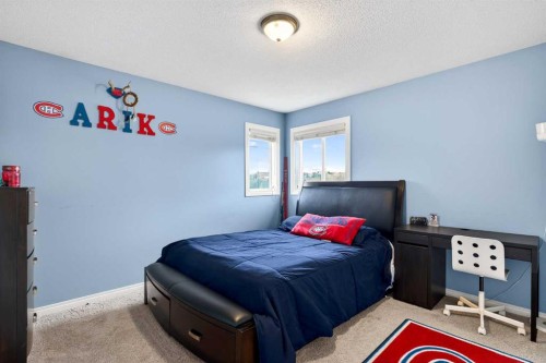 69 Elkton Way Sw, Calgary, AB - Indoor Photo Showing Bedroom