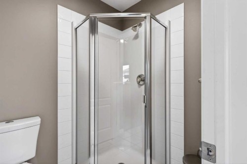 69 Elkton Way Sw, Calgary, AB - Indoor Photo Showing Bathroom