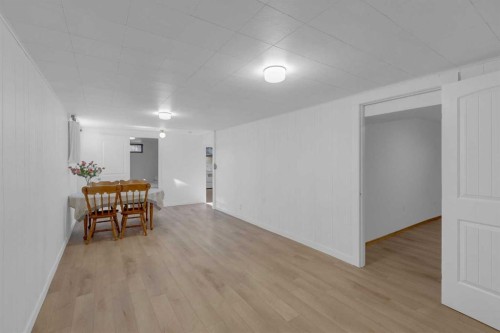 1980 Cottonwood Crescent Se, Calgary, AB - Indoor Photo Showing Other Room