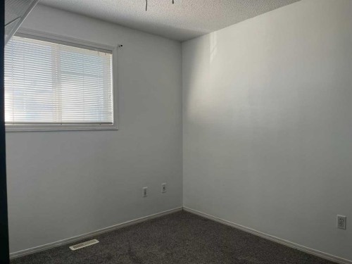 2102-111 Tarawood Lane Ne, Calgary, AB - Indoor Photo Showing Other Room