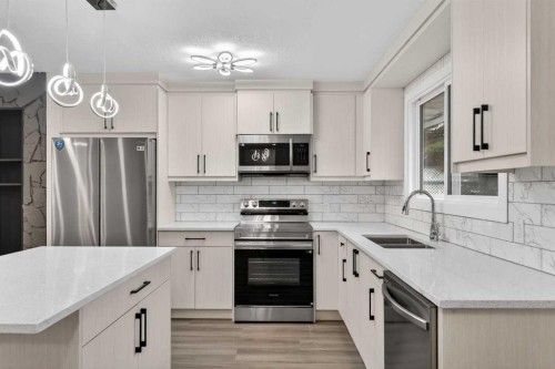 127 Lynnview Way Se, Calgary, AB 