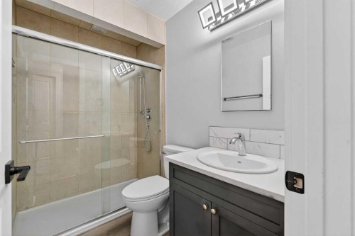 127 Lynnview Way Se, Calgary, AB 