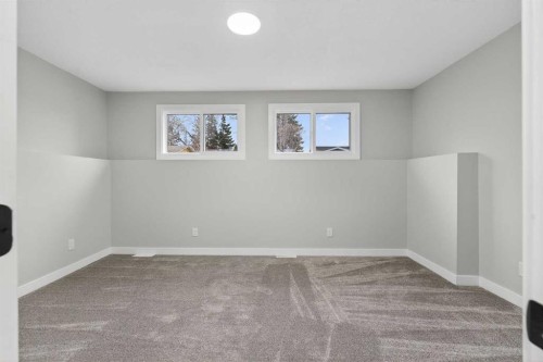 127 Lynnview Way Se, Calgary, AB 