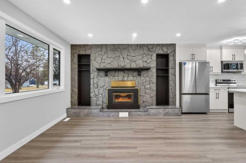 127 Lynnview Way Se, Calgary, AB 