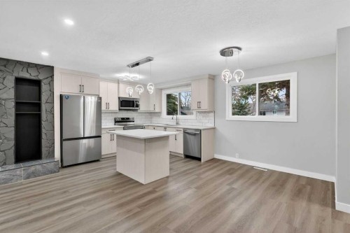 127 Lynnview Way Se, Calgary, AB 