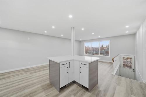 2309 50 Street Ne, Calgary, AB - Indoor Photo Showing Other Room