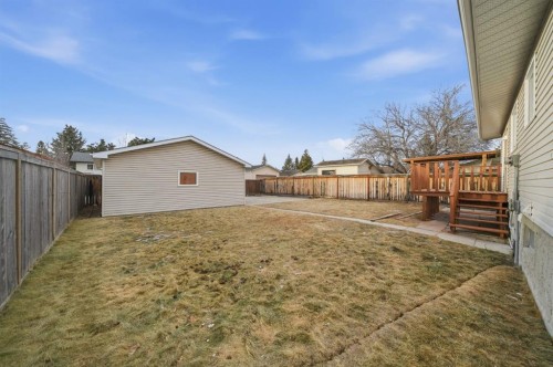 2309 50 Street Ne, Calgary, AB - Outdoor