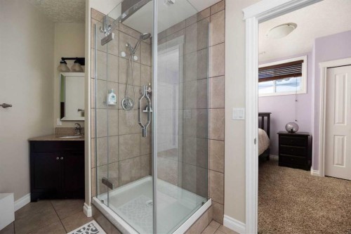 140 Heron Place, Fort Mcmurray, AB - Indoor Photo Showing Bathroom